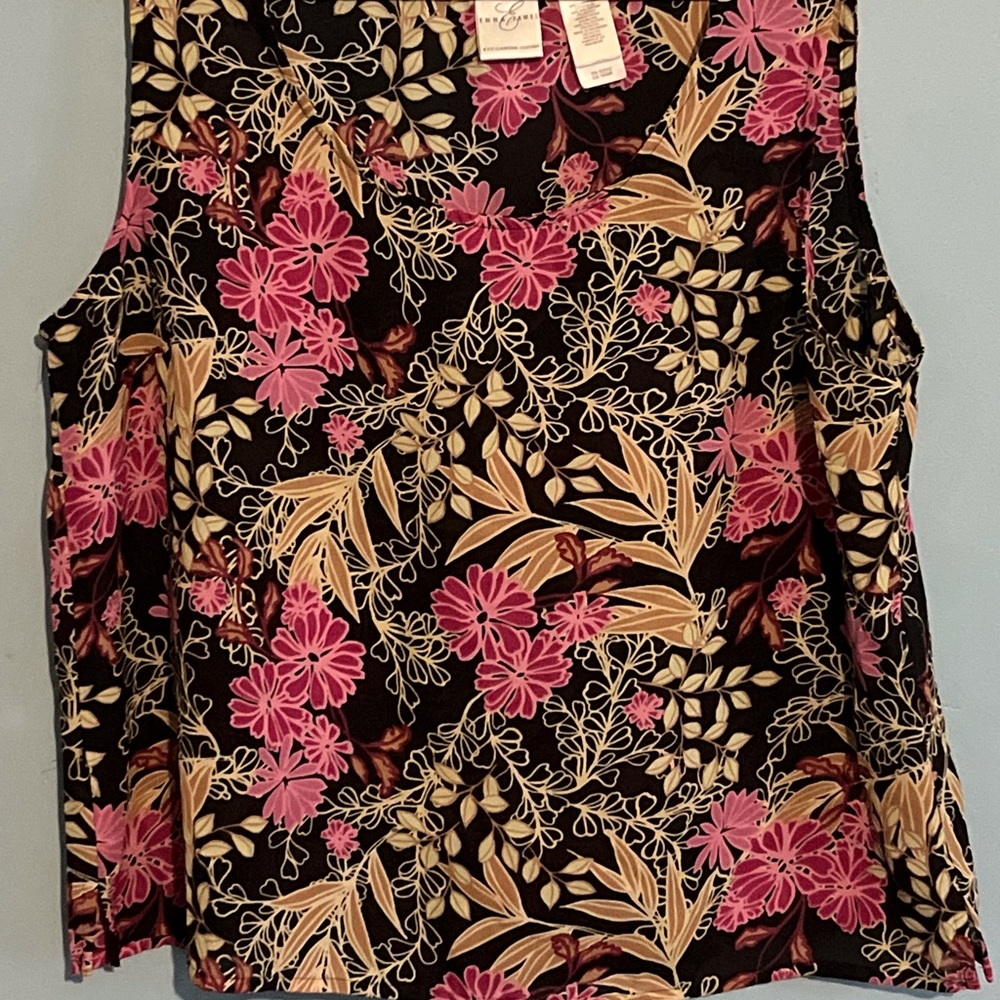 SELLING EMMA JAMES TOP FOR WOMEN SIZE 14 FLORAL COLOR SLEEVELESS PRE-OWNED— USED - Picture 3 of 10